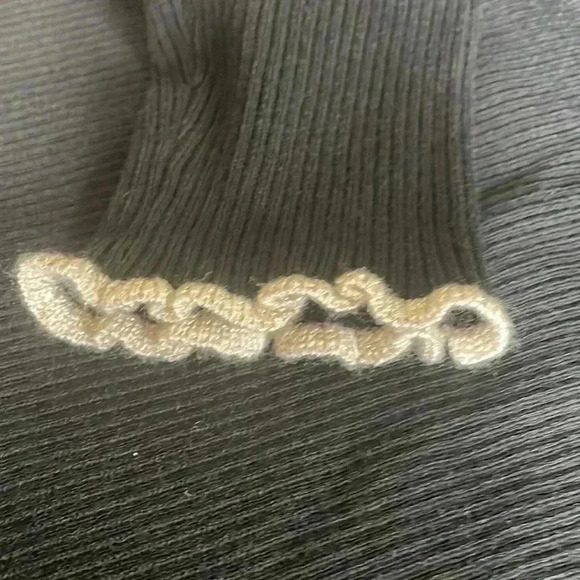 Anne Klein size Small mock turtleneck.  NWT. - Picture 3 of 7